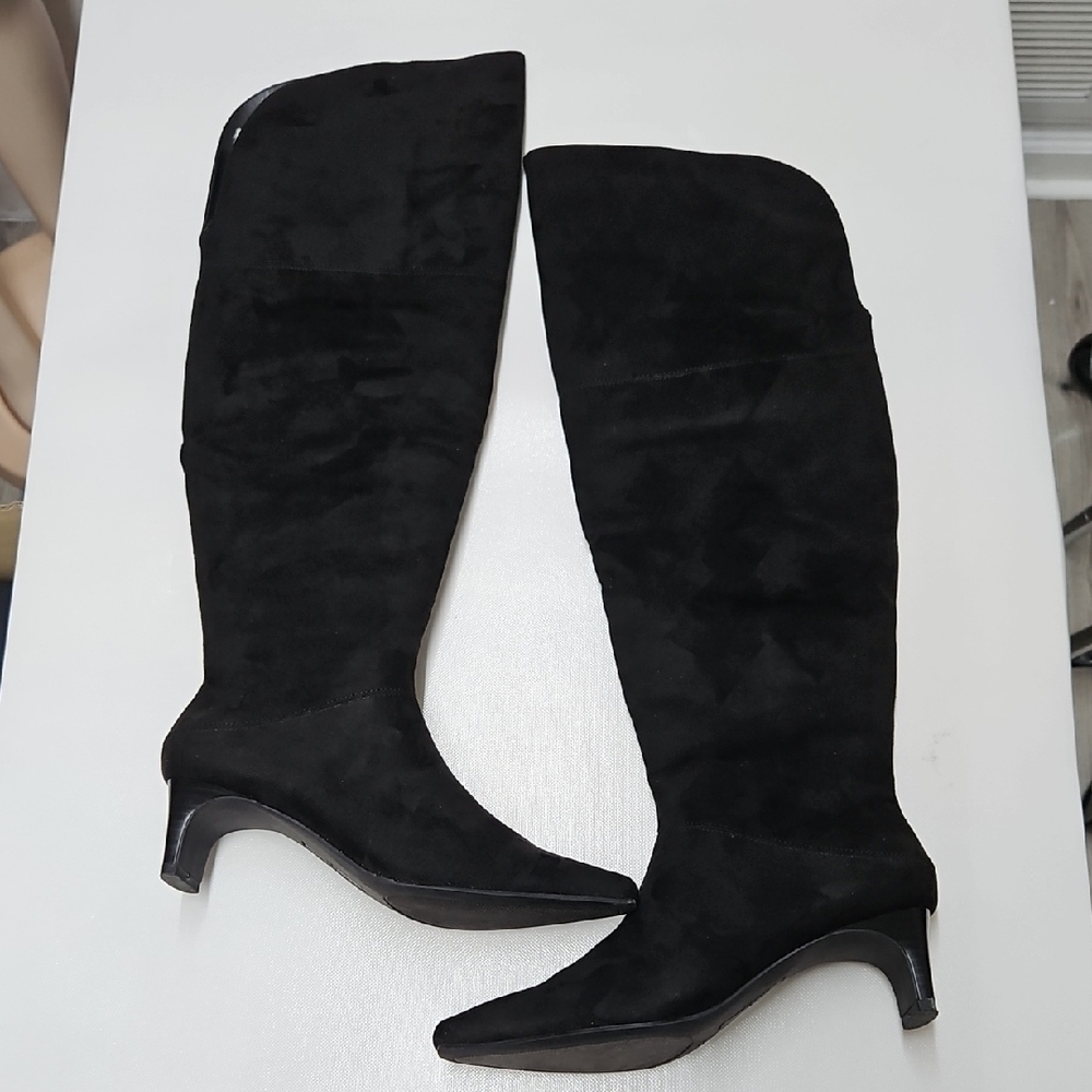 Elegant Black Women's Knee-High Boots